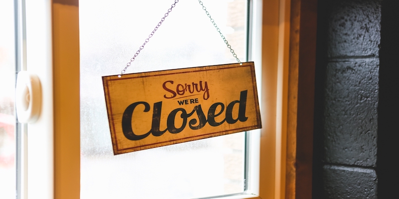 hospitality-closure-sorry-were-closed-sign