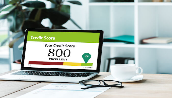 laptop-showing-credit-rating-does-liquidating-a-company-affect-credit-ratings